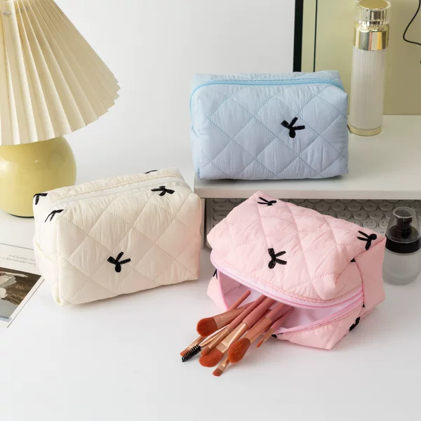 New Bow-Knot Quilted Lipstick Cosmetic Bag for Women, Travel Portable Simple Storage Bag, Cute Coin Purse in Stock