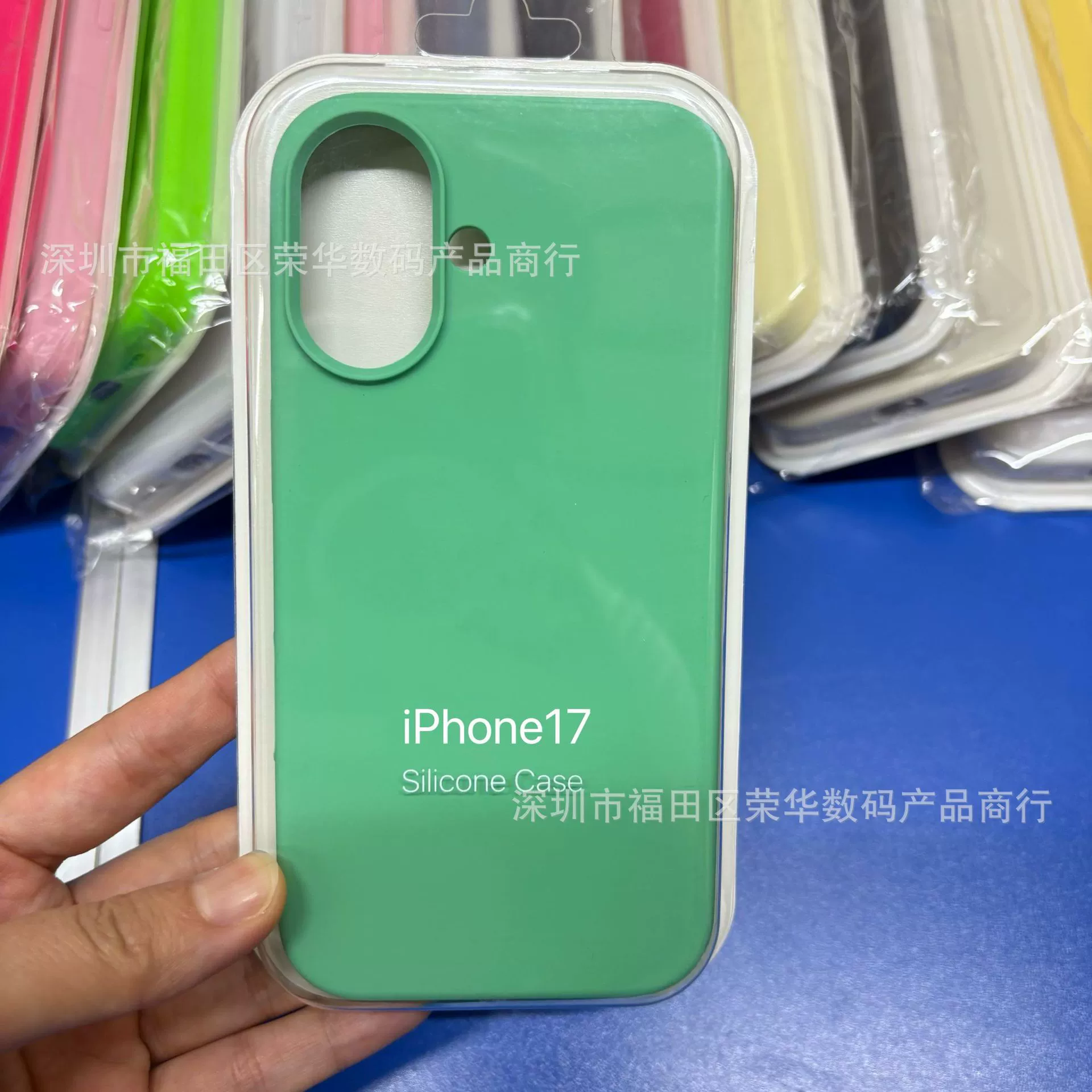 Чехол для телефона Apple iPhone17/iPhone17 Pro/iPhone17 Pro Max — жидкий силикон, кнопка камеры, защита от падений
