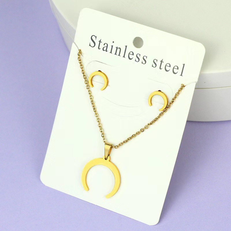 Net Red Butterfly Love Cross Personalidad Simple Juego de joyas de acero inoxidable Pendientes de oro Juego de collar al por mayor