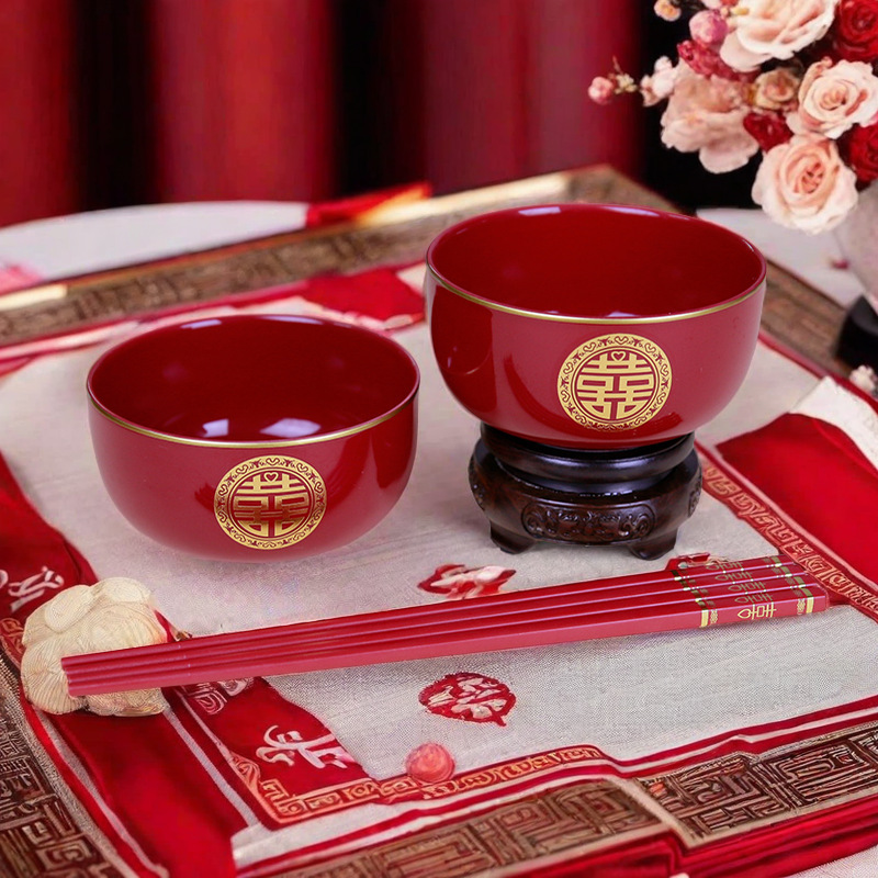 結婚式の陶器のウェディングボウル新郎新婦の贈り物ティーカップ赤いボウルと箸とスプーンセット結婚式のウェディング用品|undefined