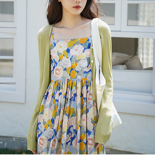 Small fresh floral suspender skirt summer retro sweet and gentle style vacation beach skirt small long dress