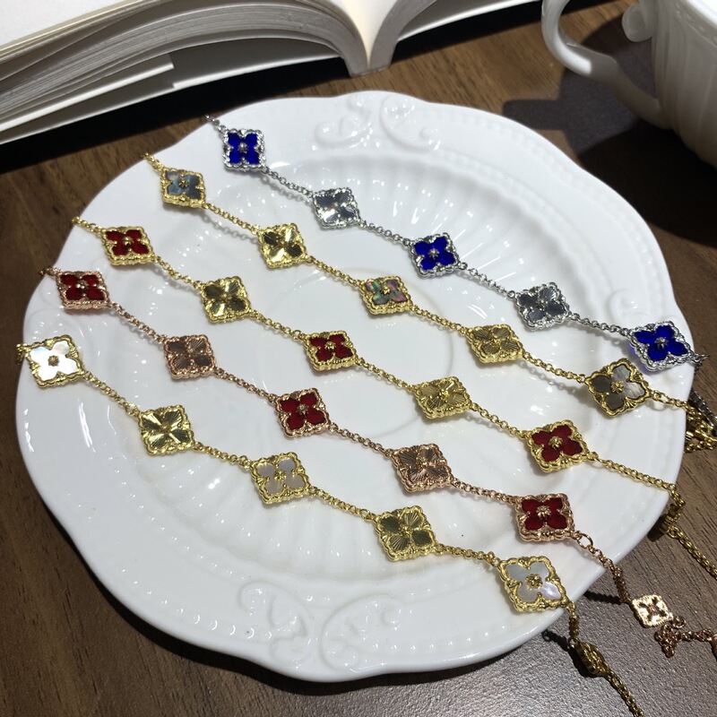 Buqi Lati Italian Brushed Mini small size Four-leaf Clover Five-flower Laser Bracelet for Women Retro Palace Style