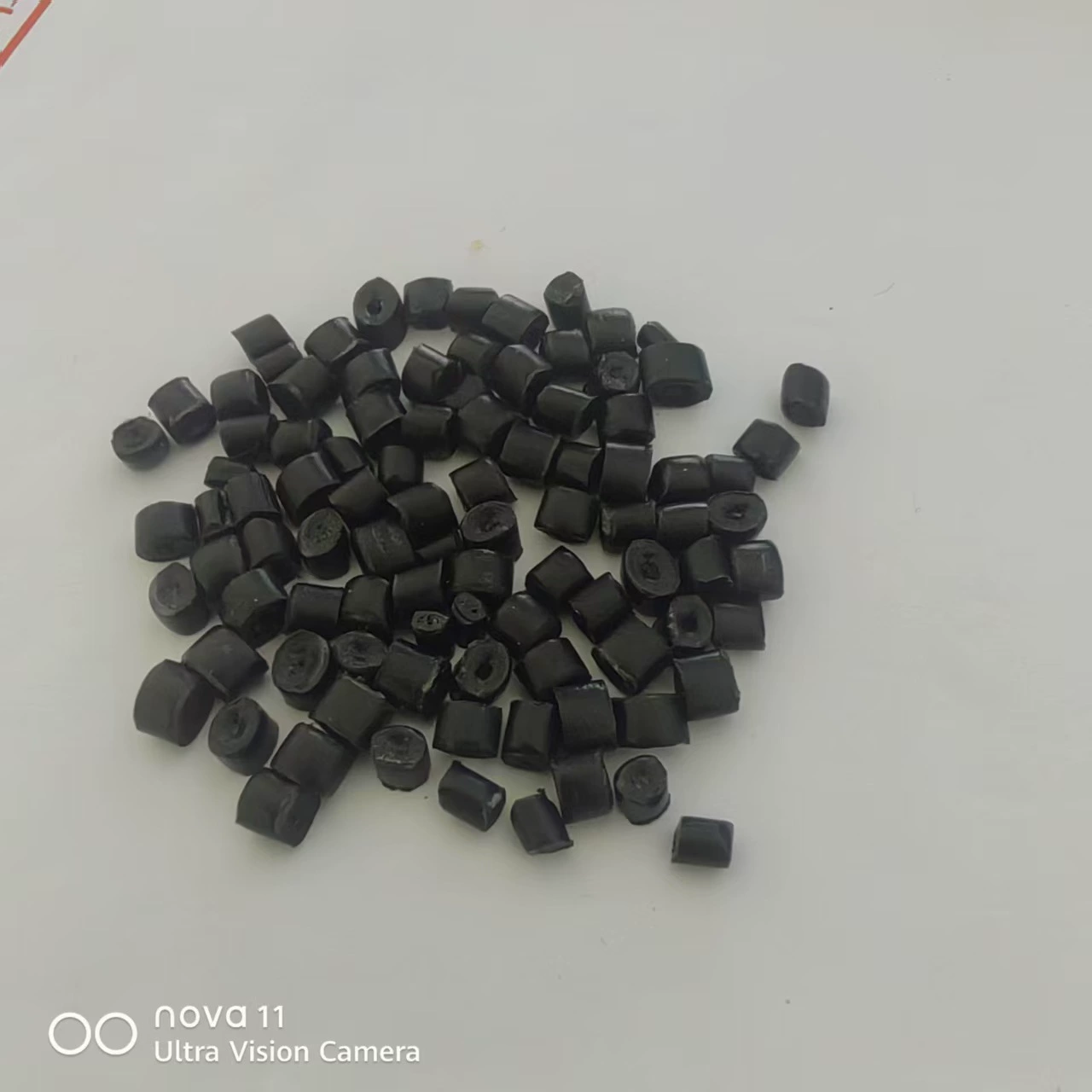 Черные низкого давления гранулы HDPE из переработанного сырья, сорт для литья под давлением, малые полые, собственного производства и продажи с гарантией качества.