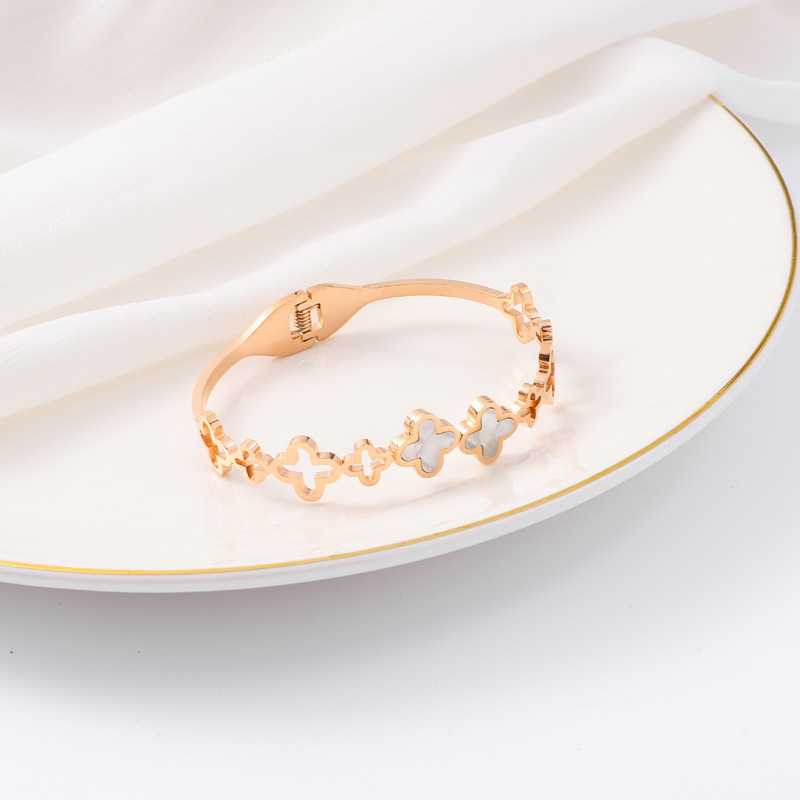Pulsera de titanio y acero para mujer, diseño moderno y sencillo, pulsera de lujo que no se desvanece, venta al por mayor en stock.