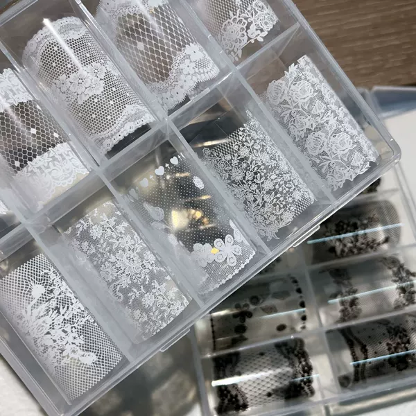 New Nail Art Design: Black and White Exquisite Lace, Black and White Hollow Lace, Delicate Striped Transfer Stickers, Hand-Painted Nail Stickers