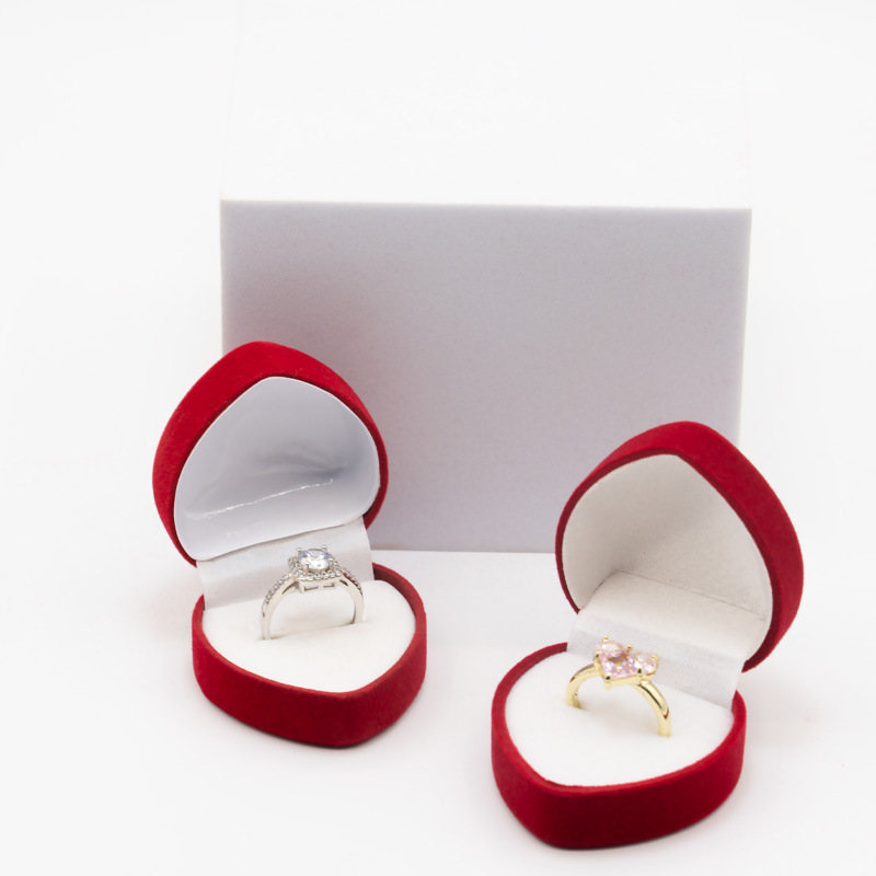 16g Weight Jewelry Boxes Classification 1 Piece Quantity Daily Occasion 1 Piece Flannel Simple Style Daily Valentine'S Day Solid Color Jewelry Boxes