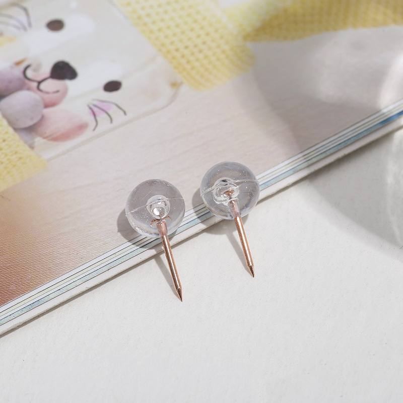 Clavo de bola de color transparente creativo