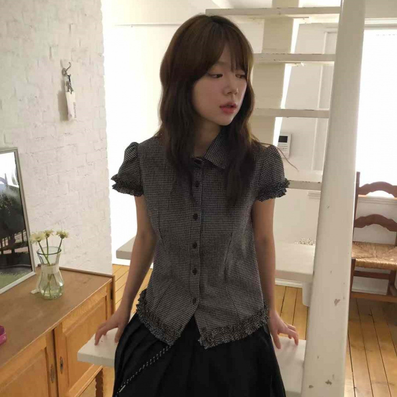 Korean Ins Summer Retro Elegant Pleated Lace Plaid Slim Casual Buttoned Short-Sleeved Shirt Top 2 Colors