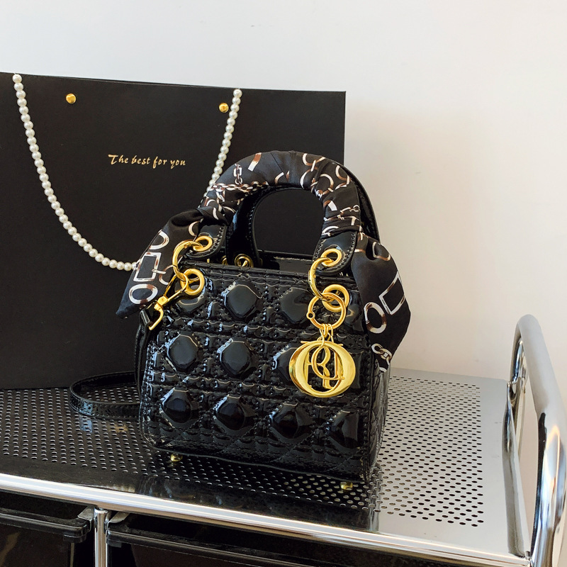 Cross-border wholesale shoulder bags, fashionable crossbody bags, women's shoulder handbags, mixed batch classic Lady Dior light luxury bags