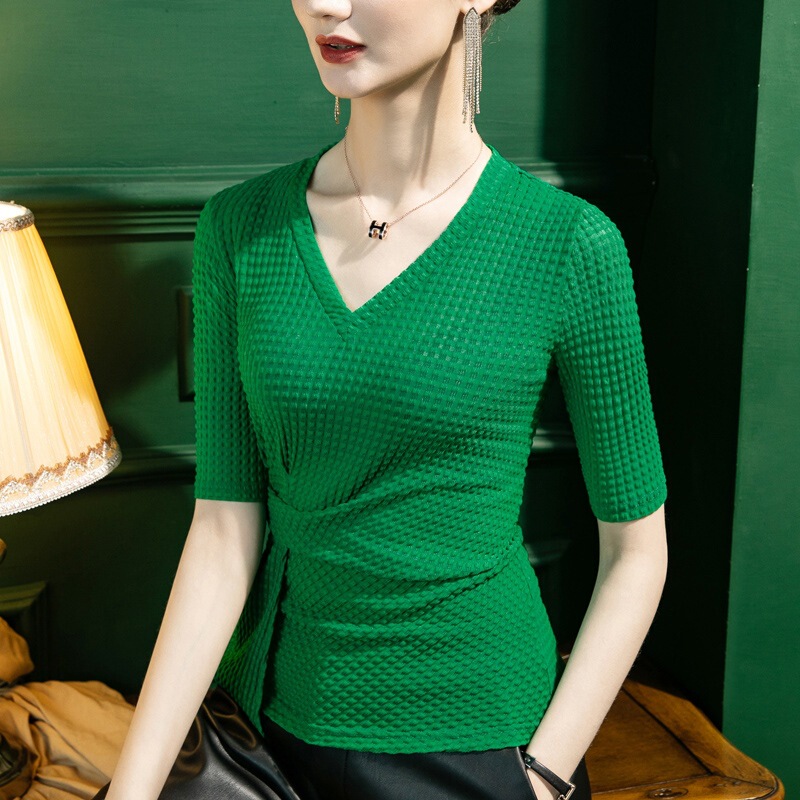 Summer V-neck Lace T-shirt Women's Slim-fit Half-sleeve Design Sense 2022 Early Autumn New Style Mid-sleeve Base Shirt