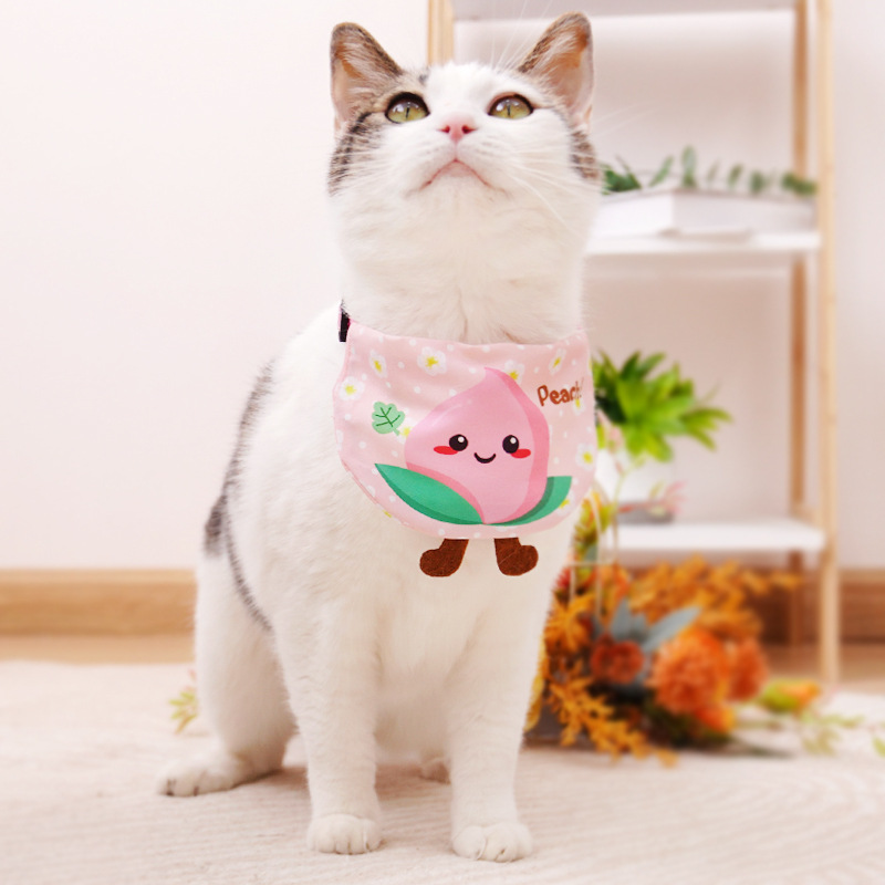 Pet saliva bandana, cat bib scarf, dog triangle scarf, neck jewelry, decorative scarf, pet supplies wholesale