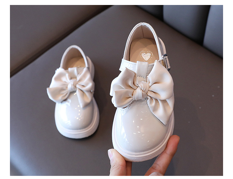 Spring And Autumn New Girls Bow Leather Shoes Fashion Soft Sole Shoes display picture 2