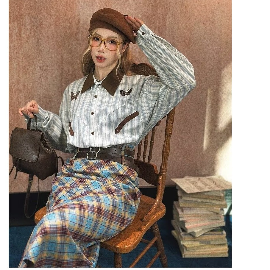 트렌디한 스퀘어 칼라 스탠다드 청소년 패션 신작 하라주쿠 여름 일본식 나비 자수 스트라이프 긴팔 셔츠 배색