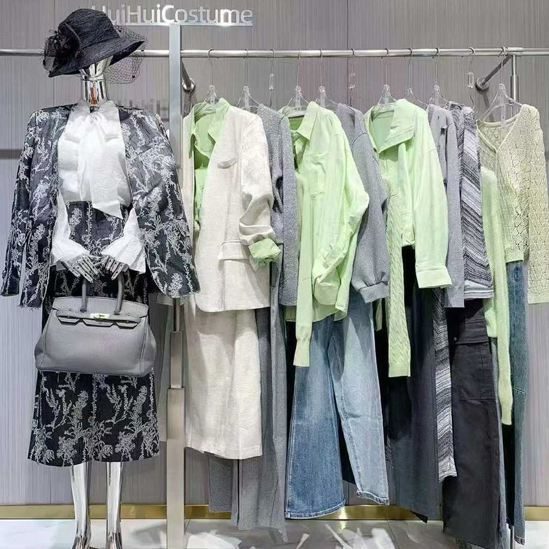 26 Spring Models of Stylish and Elegant Jackets, Trench Coats, Dresses, Shirts, and Skirt-Pants from Brands with Discounts, Women's Clothing in Stock for Wholesale