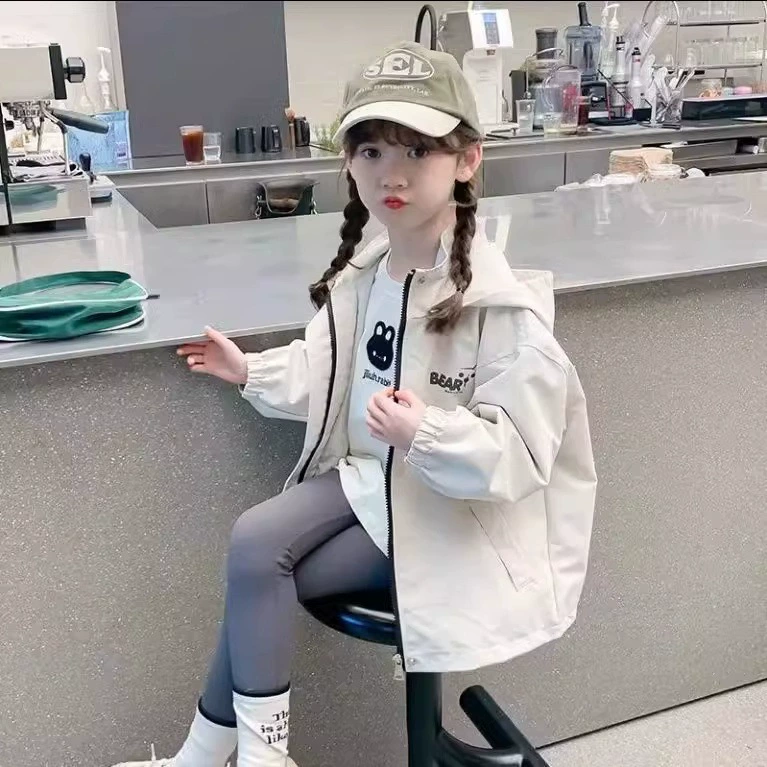 2024 новый весенний топ с капюшоном тонкая одежда для девочек пальто весна и осень куртка для девочек детская весенняя одежда