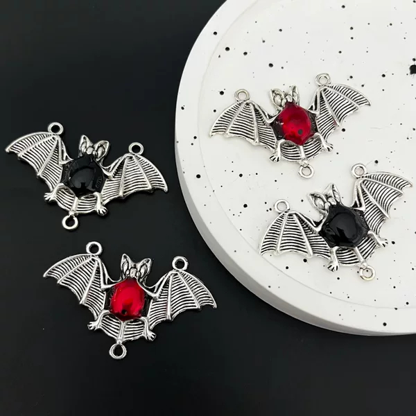 Alloy DIY Jewelry Accessories Wholesale Antique Silver Gothic Vampire Bat Connector Pendant Zinc Alloy Weaving