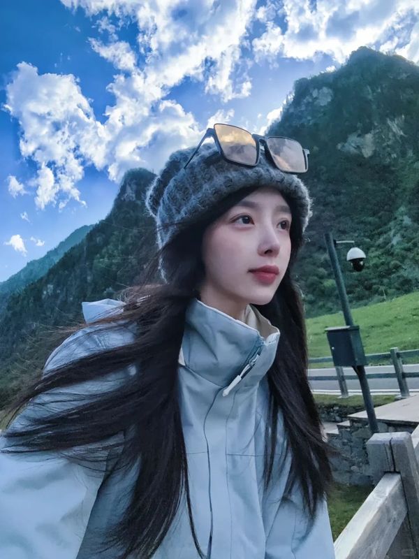突撃服は男性の山系登山服を厳選して保温して通気します。|undefined