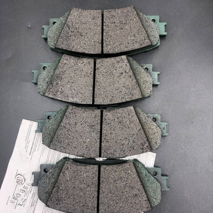 Compatible with Toyota Corolla, Camry, Crown, Reiz, Corolla, Vios, Highlander, and Levin models; original front and rear brake pads