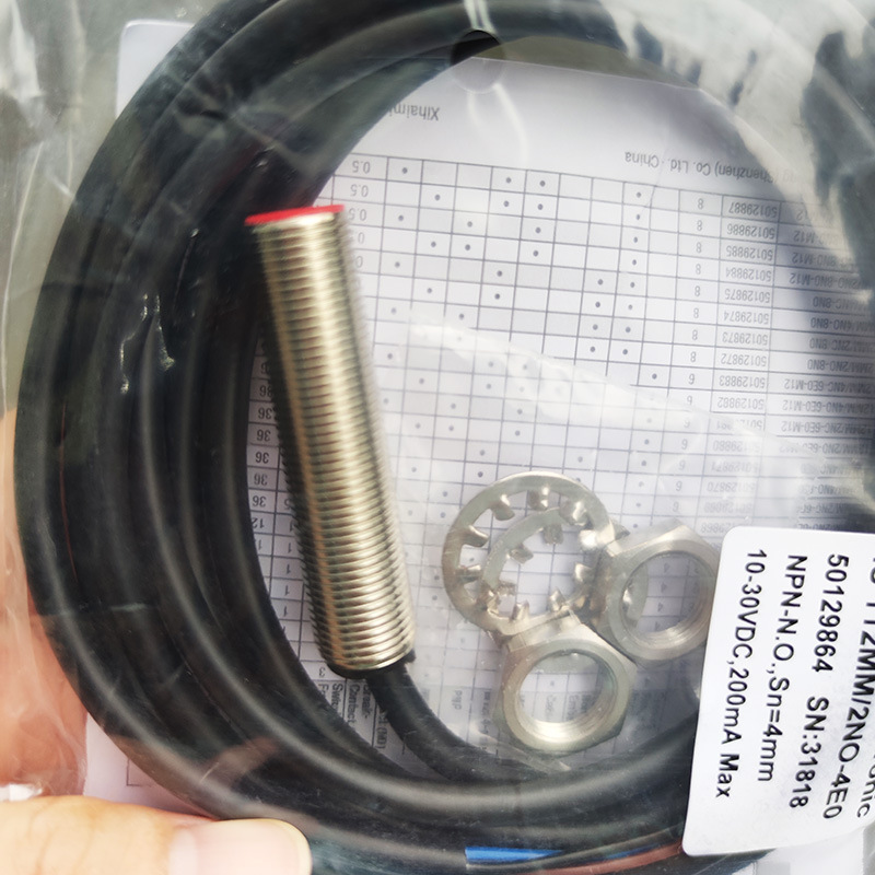 Leuze/劳易测IS 112 MM/2NO-4E0电感式开关接近开关传感器原装