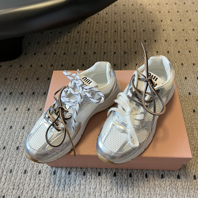 2025 新レトロカラーラビングダッドシューズ女性 MIU 共同ブランド道徳トレーニングシューズカラーダブルレースアップ厚底スポーツシューズ|undefined