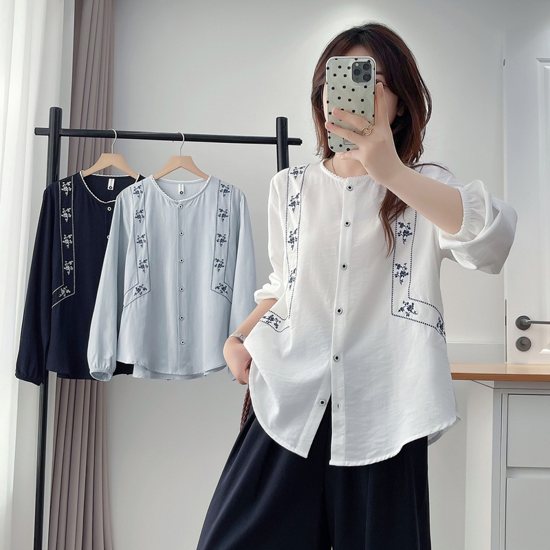 Plus Size Shirts Suitable for Fat mm Women 2025 Early Autumn New Fashion Embroidered Lace Collar Loose Long-Sleeved Tops