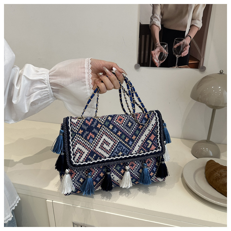 336g Weight Flip Cover Closure Type Single Shoulder Strap Strap Type Shoulder Bag Bags Type Casual, Holiday Occasion Cloth Material Geometric Pattern All Seasons Season Women's Gender Elegant, Ethnic Style Style Square Shape Women's Cloth Geometric Elegant Ethnic Style Square Flip Cover Shoulder Bag 27