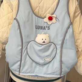 新款独创大学生小众美式刺绣复古双肩包马甲书包大容轻便外出背包