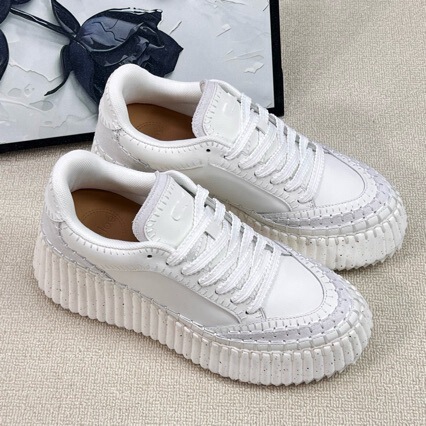 Made in Dongguan! Zhao Lusi's Same Style Thick-Soled Platform Shoes for Petite Women, Height-Increasing Handmade Genuine Leather Women's Shoes, White Sneakers, Sports Shoes Made in Dongguan! Zhao Lusi's Same Style Thick-Soled Platform Shoes for Petite Women, Height-Increasing Handmade Genuine Leather Women's Shoes, White Sneakers, Sports Shoes