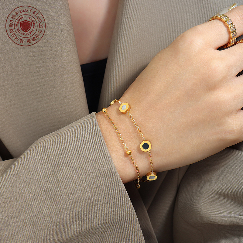 Europeo y americano romano fresco ins estilo minimalista personalidad nicho diseño pulsera mujer titanio acero chapado 18K oro real E144