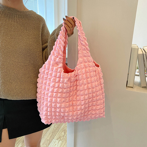 This year's popular fashion simple temperament commuter pleated bag women's  single shoulder armpit bag portable bucket bag trend
