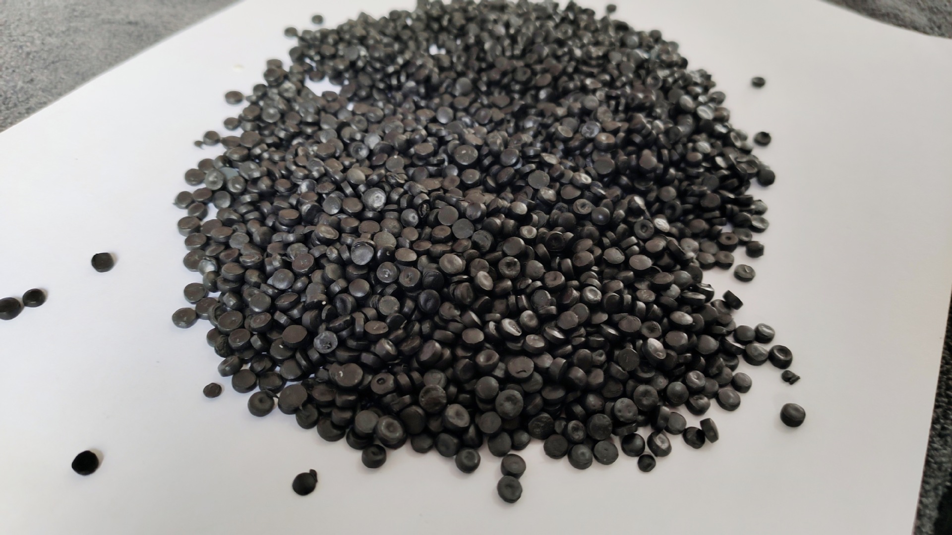 厂家供应 黑色吹塑级HDPE再生料 聚乙烯PE低压 吹膜HDPE再生料