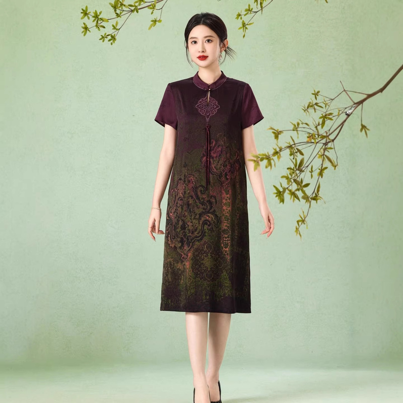 Mother's Embroidered Silk Dress 2026 New Style Chinese-Style Improved Qipao Dress Elegant Slim-Fit Dress Mother's Embroidered Silk Dress 2026 New Style Chinese-Style Improved Qipao Dress Elegant Slim-Fit Dress