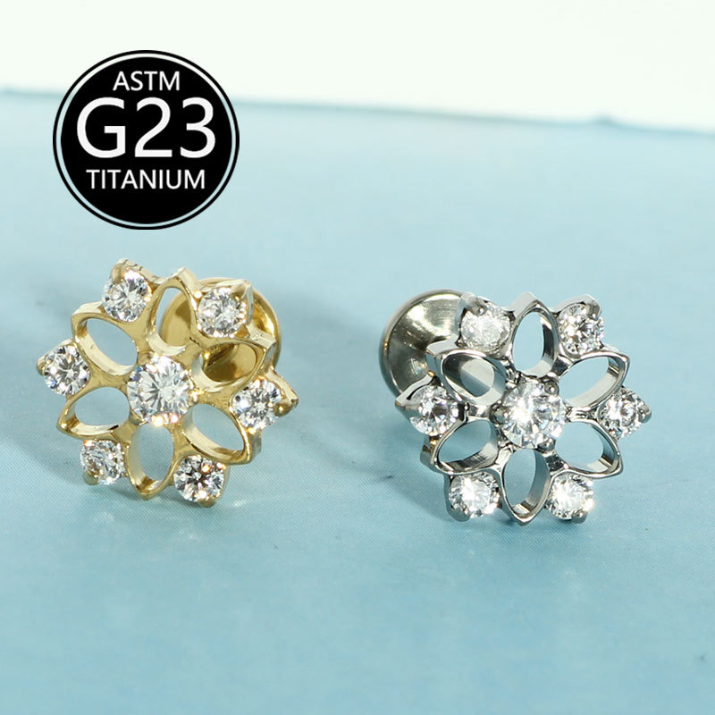 16G labret stud size and finish detail