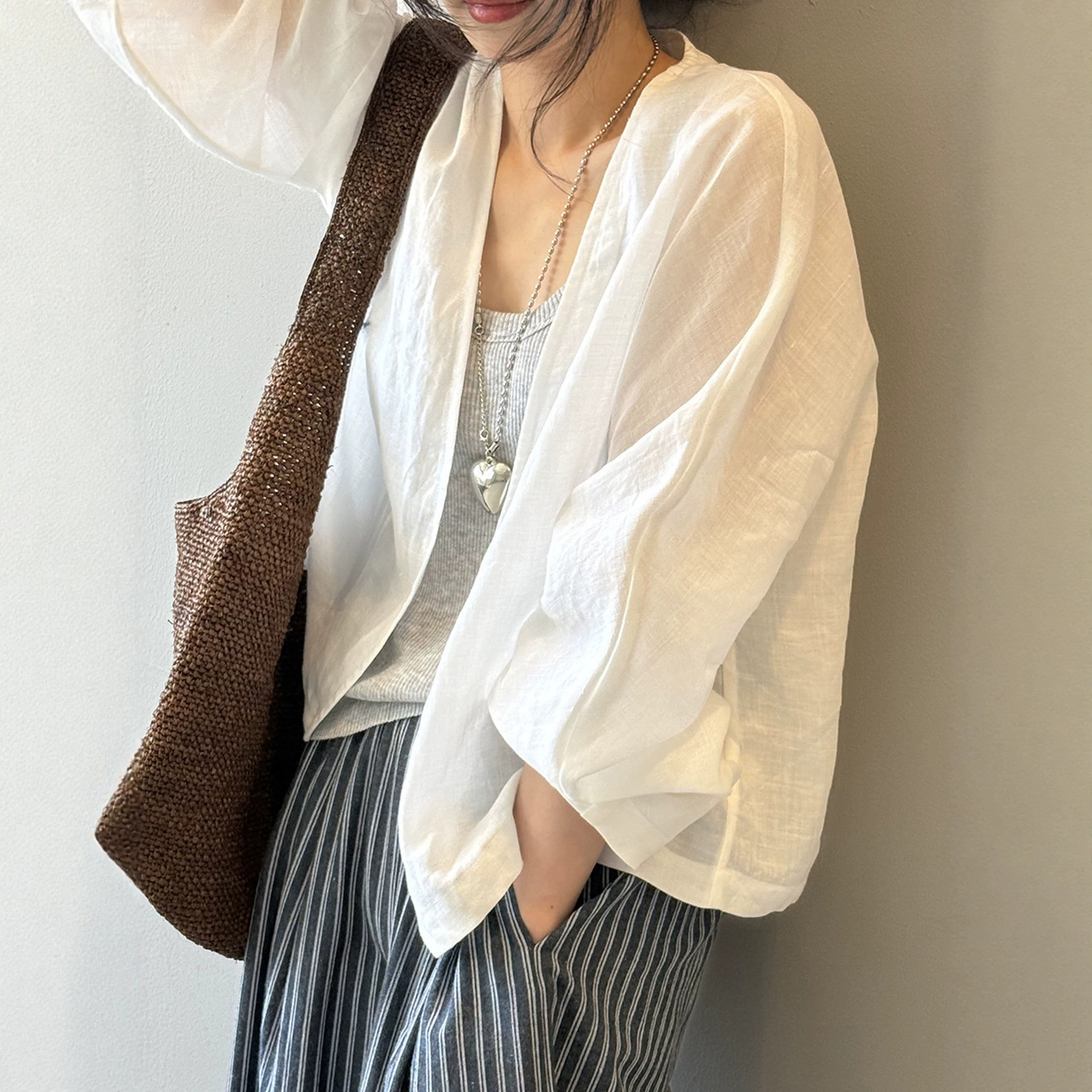 V넥 텐셀 라미 가디건 여성 여름 루즈핏 선글라스 셔츠 아웃터 감성 롱슬리브 상의 재킷 D0508