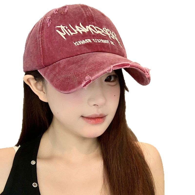 Retro de alta calidad hace viejos bordados ciruela sombrero de béisbol rojo para mujeres primavera 2025 nuevo sombrero de boca de pato cara