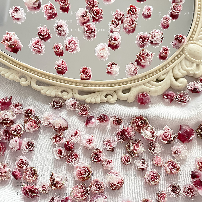 新款美甲饰品复古暗夜红玫瑰花朵蝴蝶美甲配饰夜光树脂指甲钻配饰