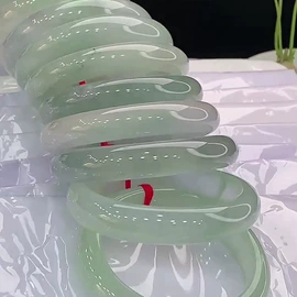 翡翠项饰;翡翠手饰;天然珍珠项饰