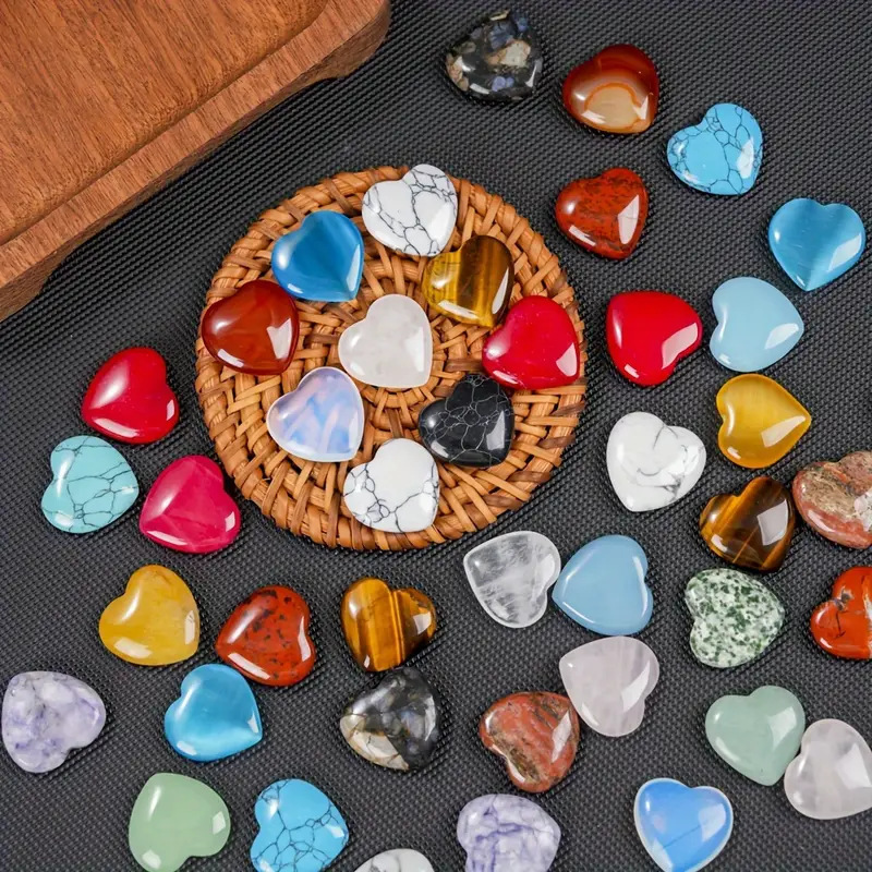 Natural Jade Crystal Gemstones Are a Hot-Selling Cross-Border Item, 20mm Heart-Shaped Home Decoration Ornaments Are a Hot-Selling Cross-Border Item