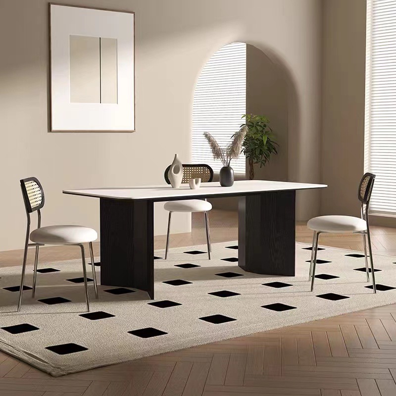 Mesa de comedor de placa de roca blanca pura y combinación de silla moderna simple hogar pequeño apartamento mesa de comedor rectangular de alta gama mesa de comedor de madera maciza