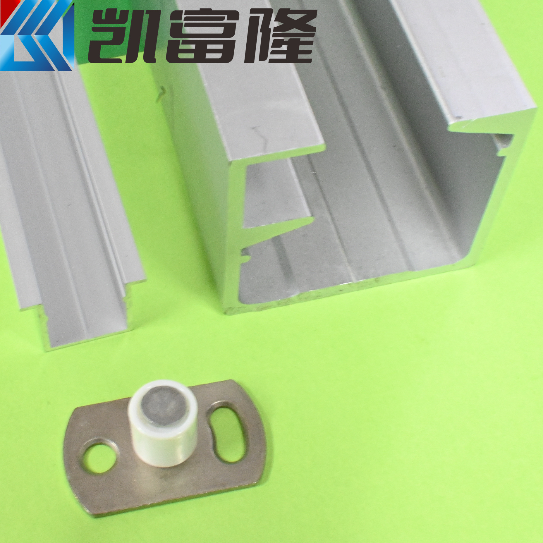 Track on the reverse sling door