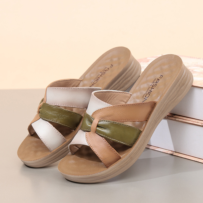 First-Layer Cowhide Mom Slippers for Women, Summer Outdoor Sandals, Soft-Soled, Non-Slip, Comfortable, Genuine Leather Slippers for Middle-Aged and Elderly People First-Layer Cowhide Mom Slippers for Women, Summer Outdoor Sandals, Soft-Soled, Non-Slip, Comfortable, Genuine Leather Slippers for Middle-Aged and Elderly People