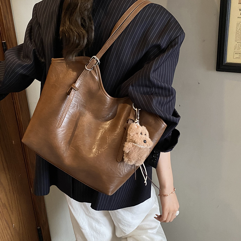 Transfronterizos ocio de gran capacidad bolsa de tote 2025, otoño y invierno, nueva bolsa de brazo de viaje, bolsa de hombro de moda popular