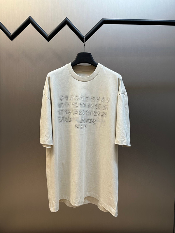 M6 ジラスタイルのデジタル刺繍カジュアル半袖四隅ステッチの正しいバージョン夏シンプルで多用途のルーズ T シャツ|undefined