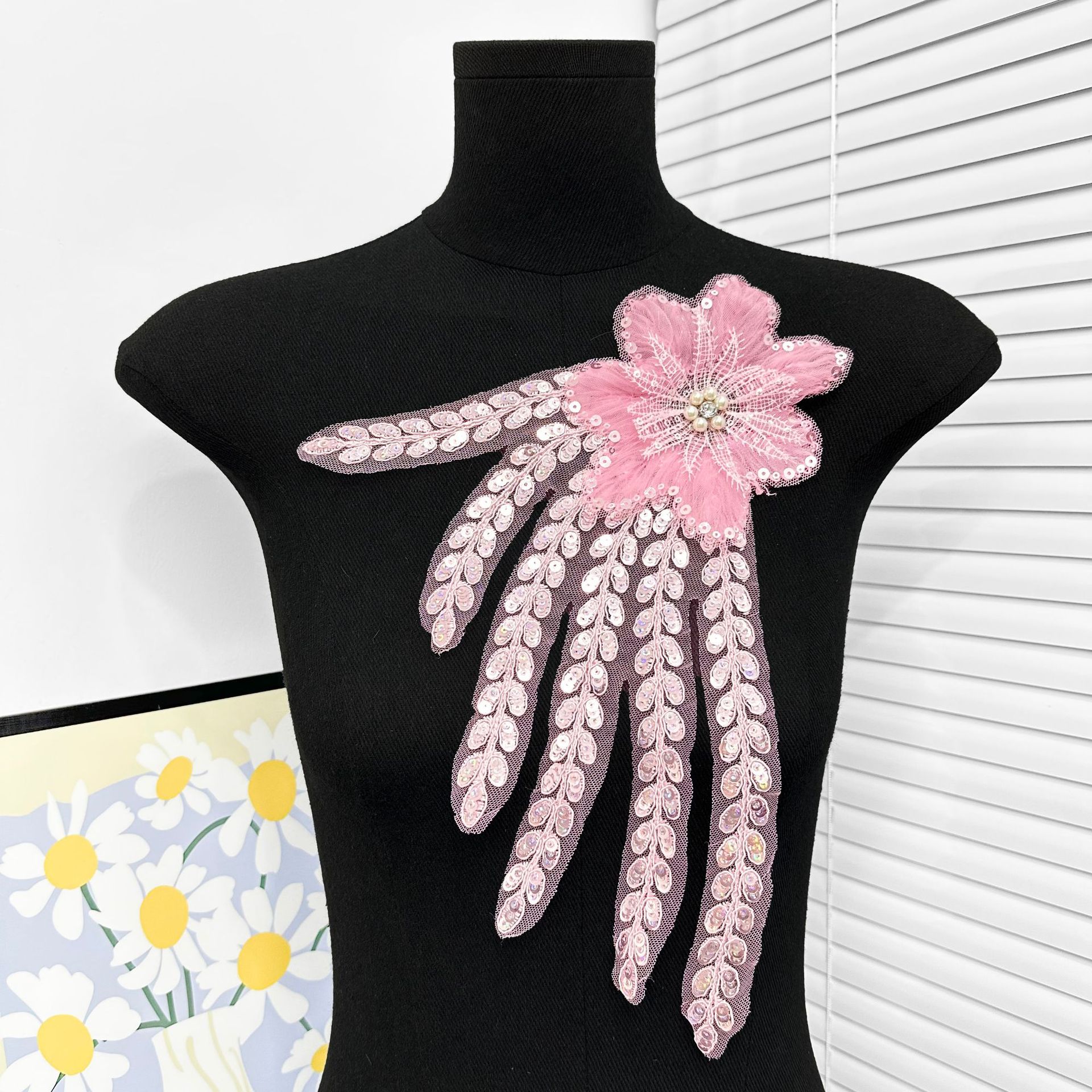 Super inmortal flor tridimensional computadora bordada esquinilla clavos de flores de malla encaje vestido de boda accesorios