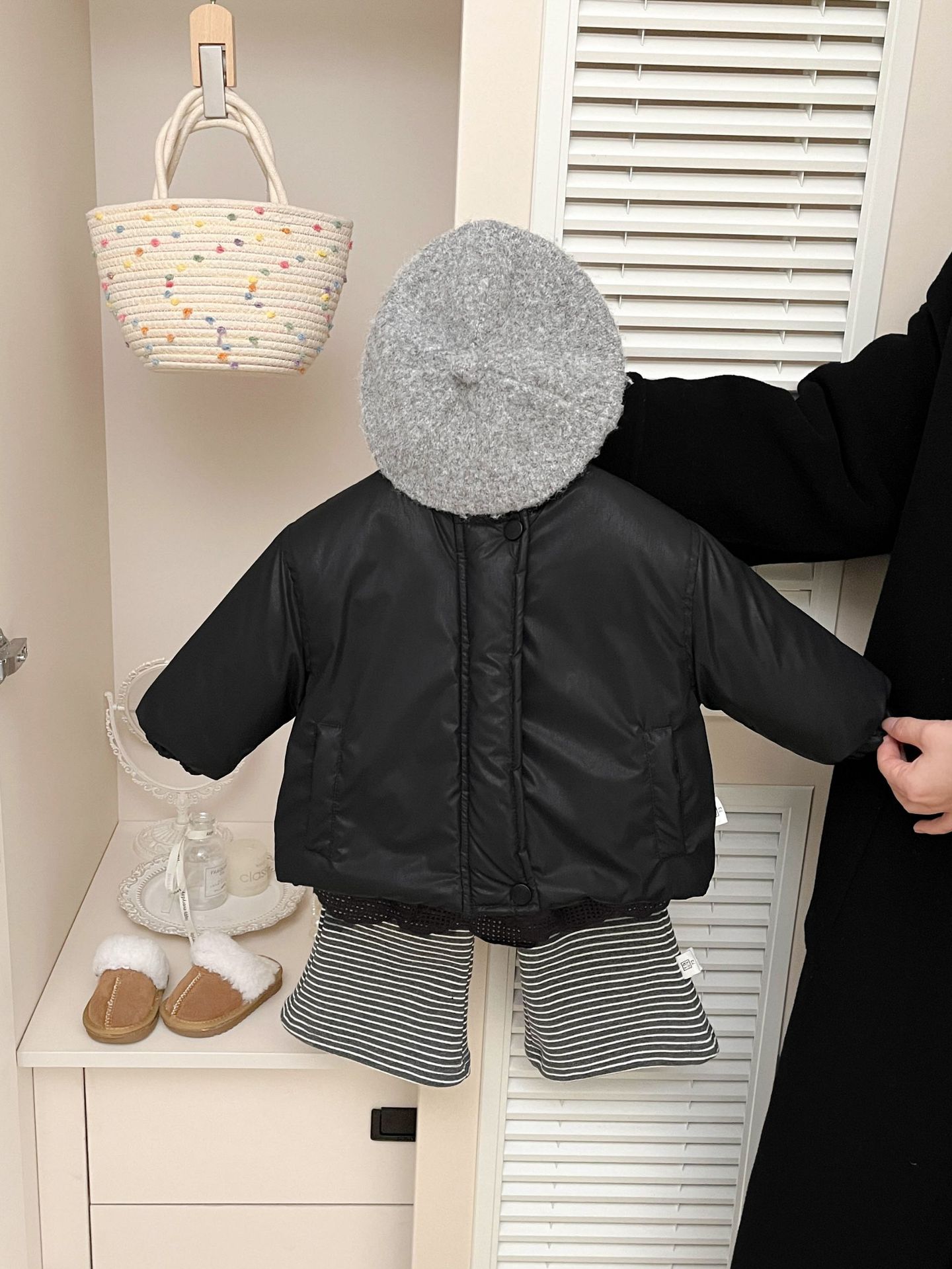 Bebé de moda fresco y chaqueta de cuero gruesa nueva chaqueta de estilo extranjero para chicas coreanas chaqueta de moda para bebés y bebés image 1