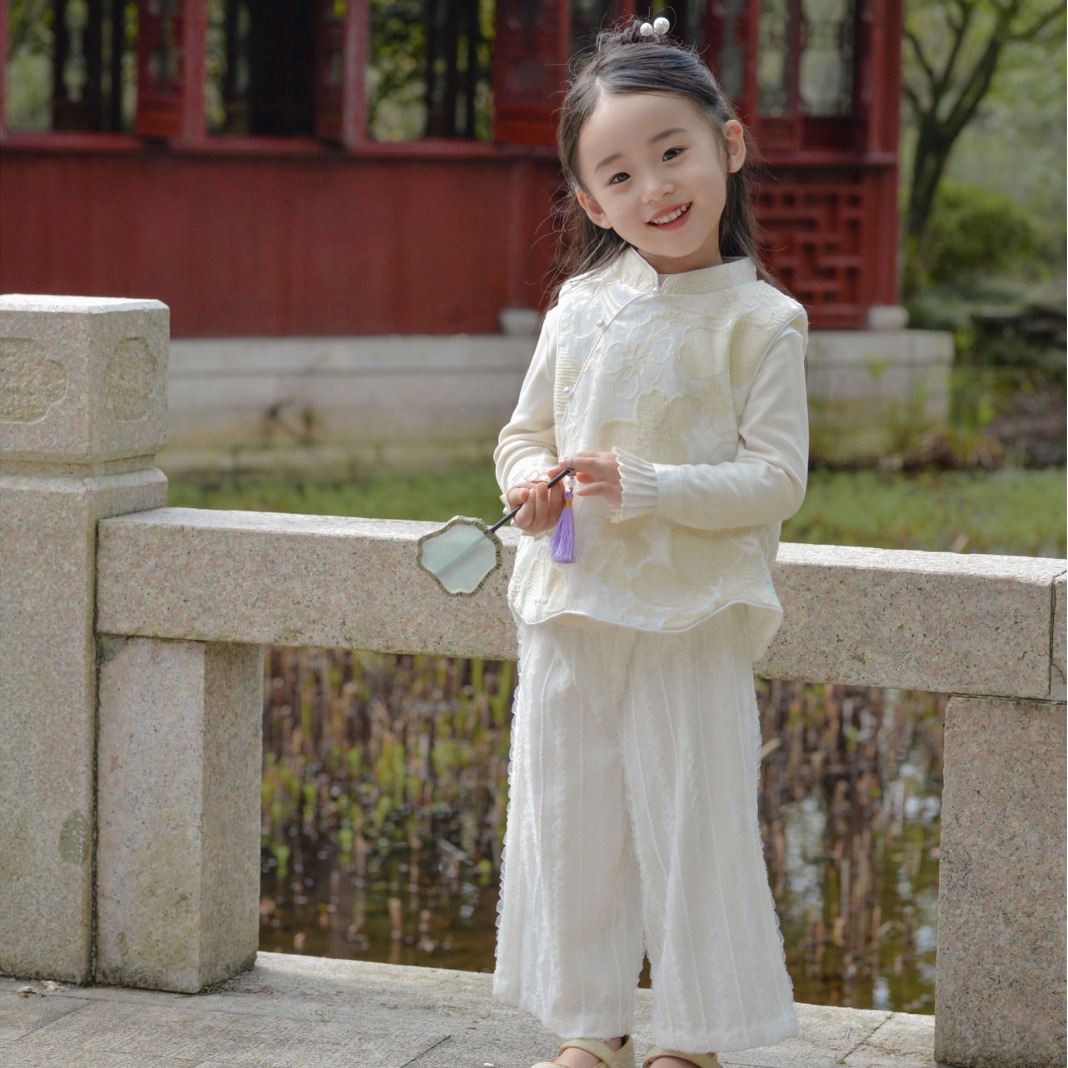诗柏洛女童棉服套装2026新款冬季儿童棉衣潮范单排扣印花两件套