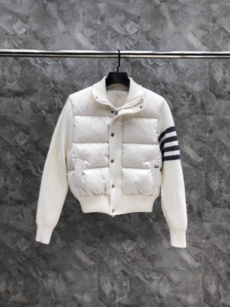 TBファクトリーダイレクト秋冬新作ハイバージョンネットセレブ人気折りたたみハーフタートルネックレディースダウンジャケット軽量