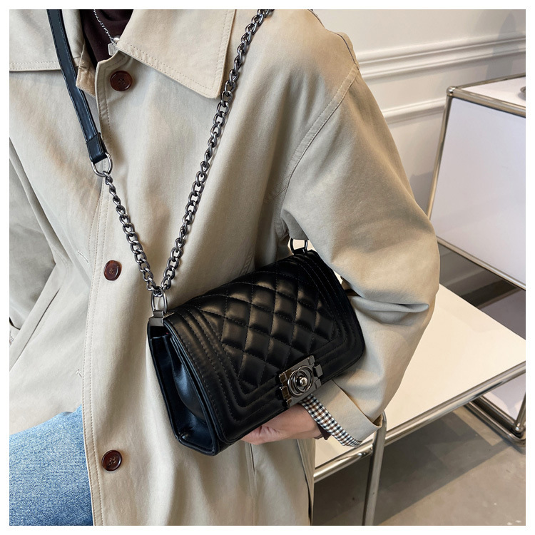 Bolsa de ombro feminina estilo coreano com corrente transversal_voghion.com