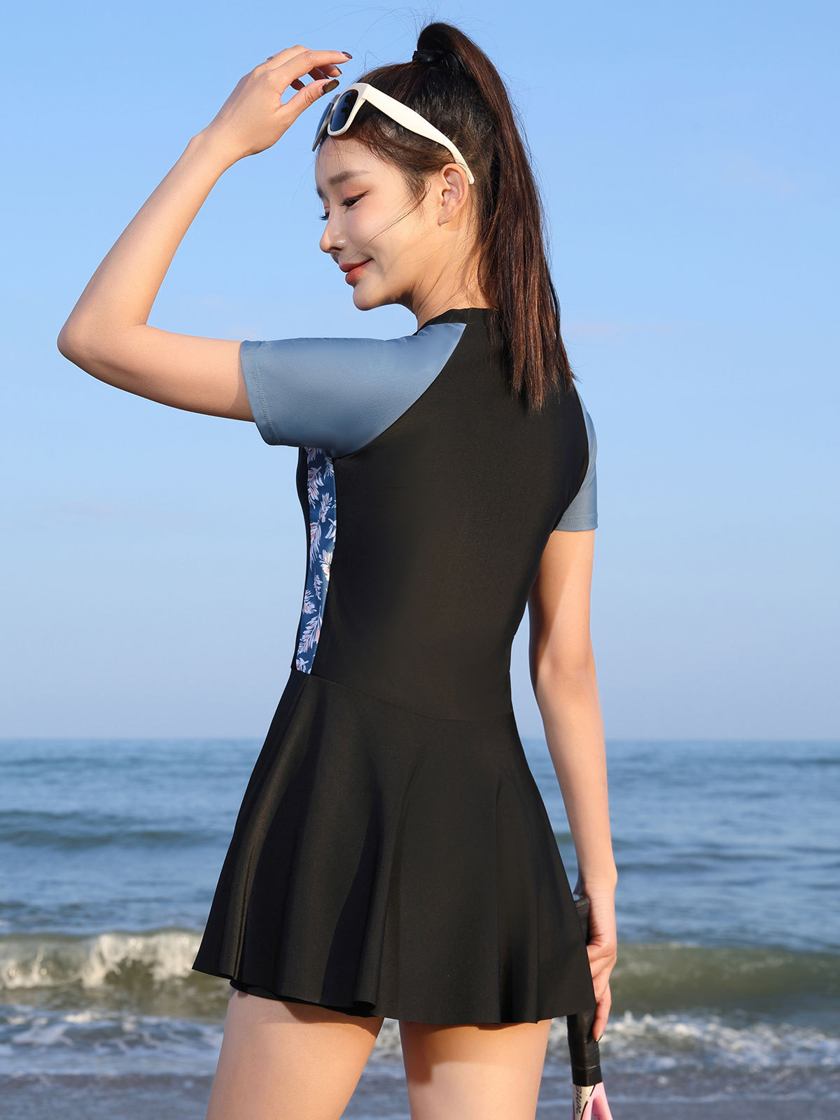 Trajes de baño de mujer 2024 nuevo conservador unido verano delgado piscina de tamaño grande trajes de baño de spa deportivos profesionales