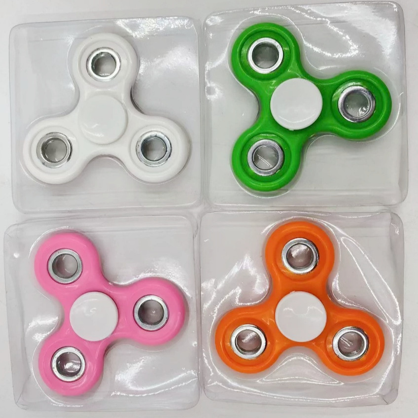 Fábrica al por mayor juguete para niños en caja dedo Gyro dedo Juguete plástico descompresión creativa 2 yuanes grandes almacenes